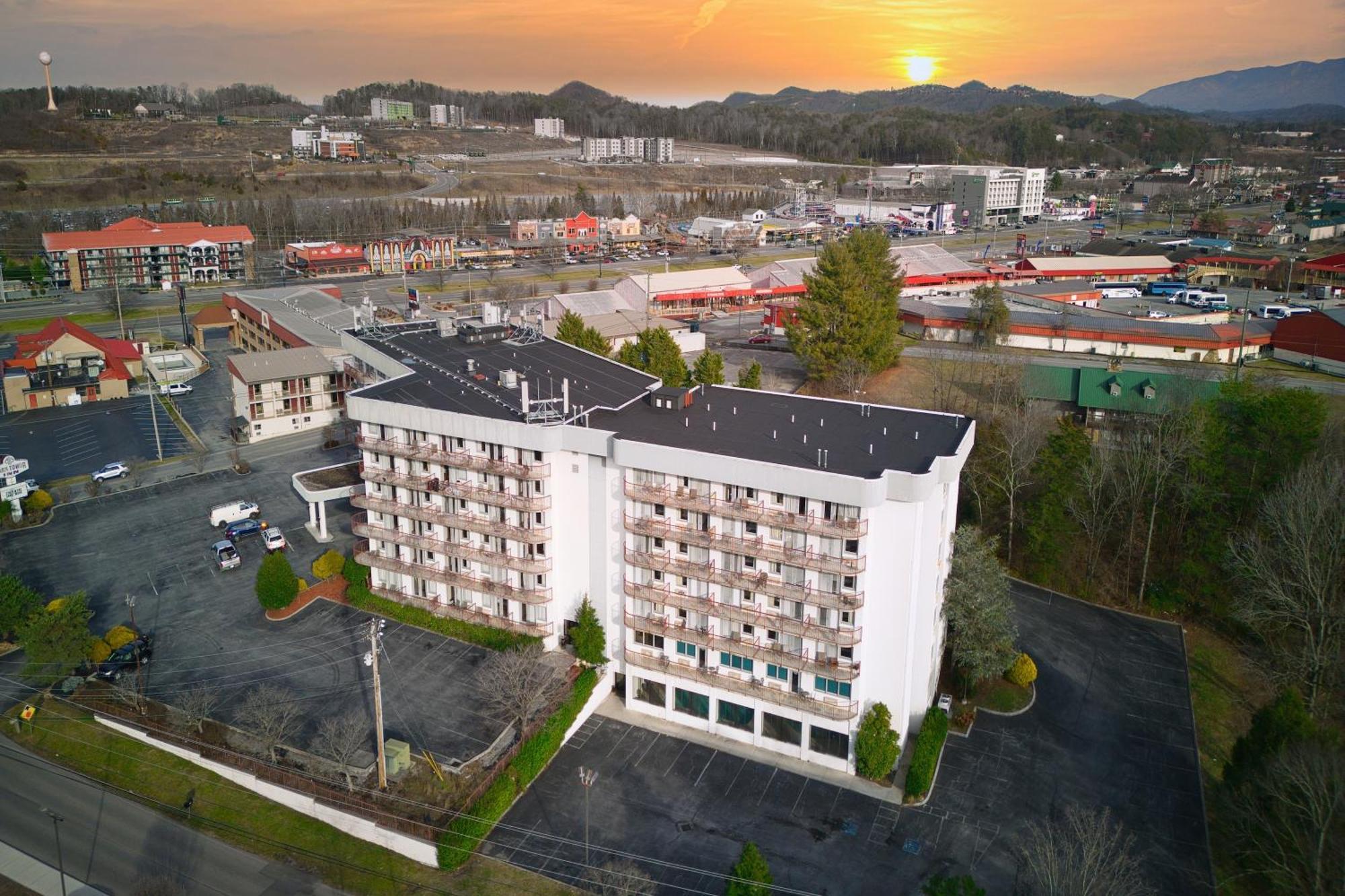 Park Tower Inn Pigeon Forge Kültér fotó